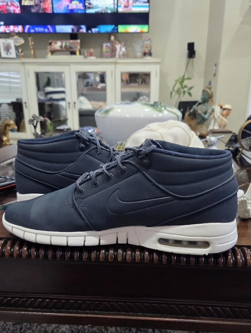 Nike SB Stefan Janoski Max Mid Leather Men’s Mid-Top Athletic Sneakers
